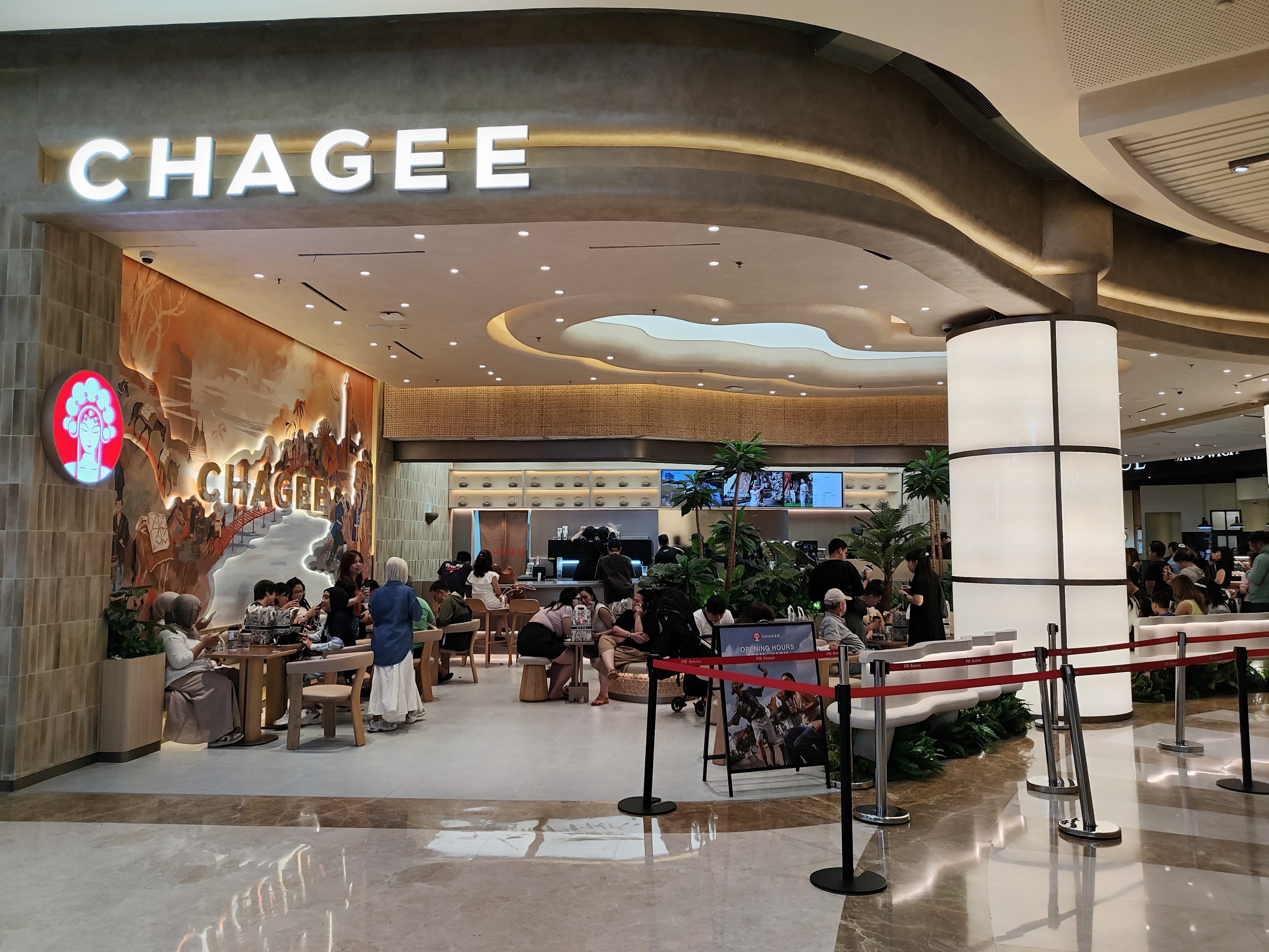 Outlet CHAGEE PIK Avenue Jakarta dengan konsep tea house modern