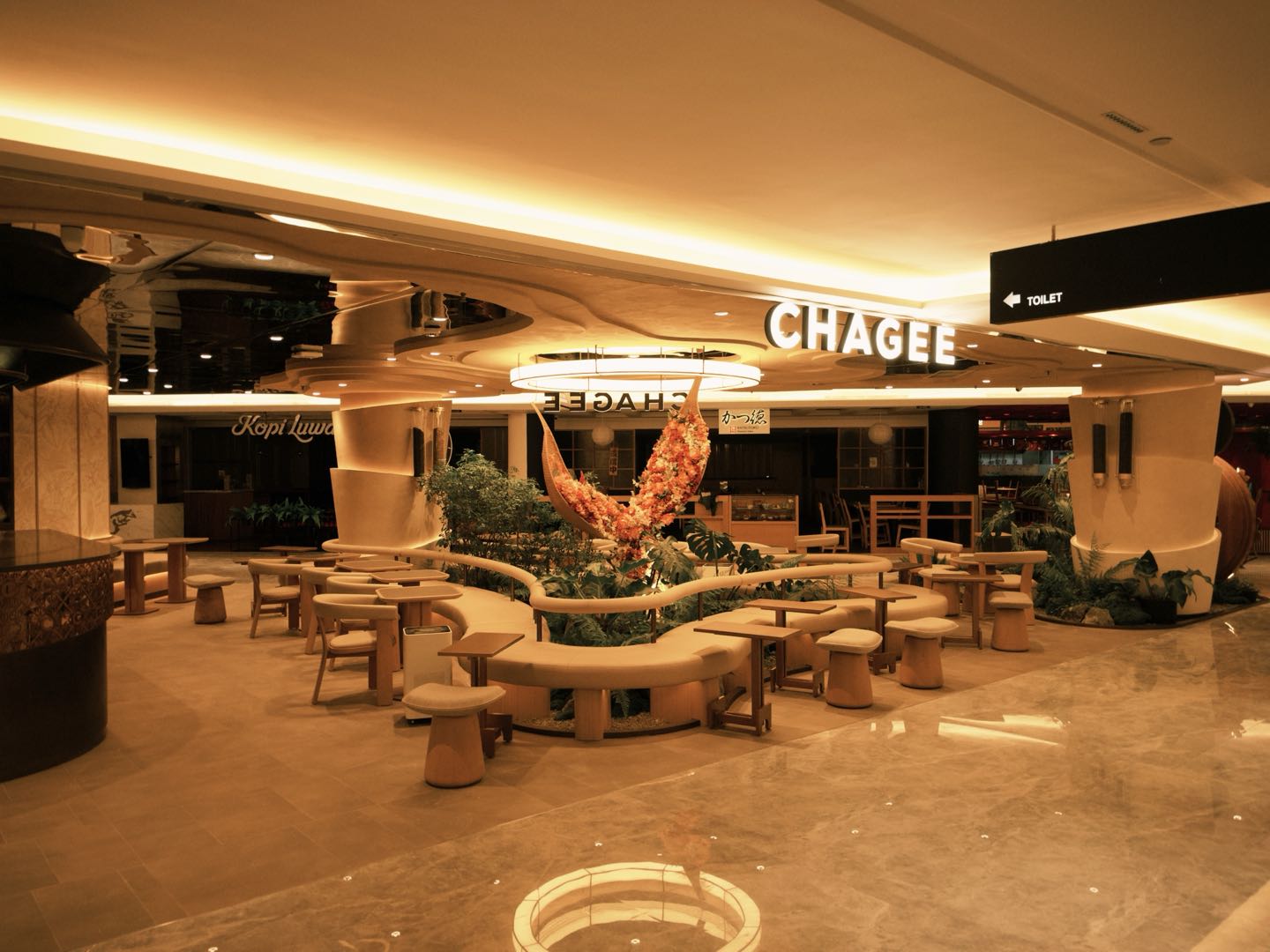 Outlet CHAGEE Plaza Indonesia Jakarta dengan konsep tea house modern